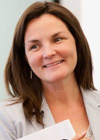 Headshot of Stephanie Jones